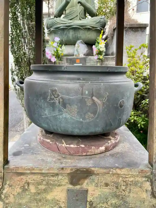 本郷薬師堂の{uncategorized: "未分類", other: "その他", undefined: "問題あり", building: "その他建物", grave: "お墓", sacred_gate: "鳥居", guardian: "狛犬", statue: "像", buddha: "仏像", history: "歴史", nature: "自然", garden: "庭園", animal: "動物", pagoda: "塔", temizu: "手水舎", mountain_gate: "山門・神門", sanctuary: "本殿・本堂", subordinate: "末社・摂社", art: "芸術", scenery: "景色", jizo: "地蔵", ema: "絵馬", goshuin: "御朱印", omikuji: "おみくじ", items: "授与品その他", amulet: "お守り", goshuincho: "御朱印帳", eats: "食事", festival: "お祭り", votive_dance: "神楽", shichigosan: "七五三参", wedding: "結婚式", experience: "体験その他", initially: "初詣", around: "周辺", anti_infection: "感染症対策"}