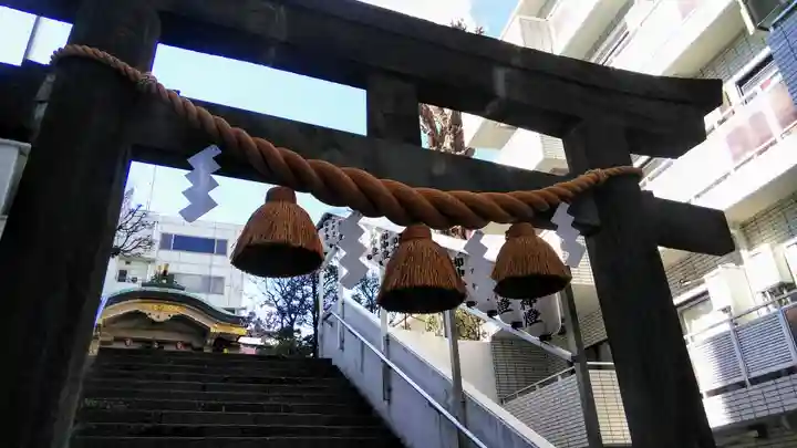 高輪神社の鳥居