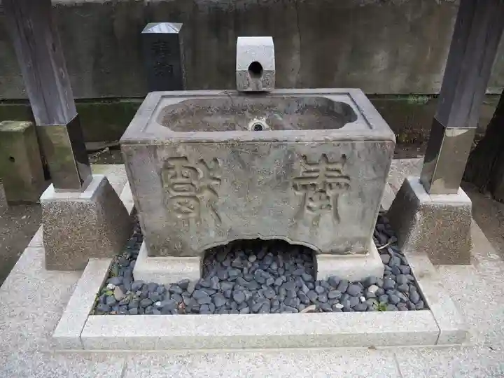 神明宮(宿篠葉神明神社)の手水舎