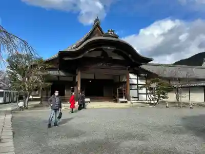 醍醐寺の{uncategorized: "未分類", other: "その他", undefined: "問題あり", building: "その他建物", grave: "お墓", sacred_gate: "鳥居", guardian: "狛犬", statue: "像", buddha: "仏像", history: "歴史", nature: "自然", garden: "庭園", animal: "動物", pagoda: "塔", temizu: "手水舎", mountain_gate: "山門・神門", sanctuary: "本殿・本堂", subordinate: "末社・摂社", art: "芸術", scenery: "景色", jizo: "地蔵", ema: "絵馬", goshuin: "御朱印", omikuji: "おみくじ", items: "授与品その他", amulet: "お守り", goshuincho: "御朱印帳", eats: "食事", festival: "お祭り", votive_dance: "神楽", shichigosan: "七五三参", wedding: "結婚式", experience: "体験その他", initially: "初詣", around: "周辺", anti_infection: "感染症対策"}