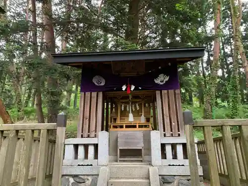 榊山稲荷神社の本殿