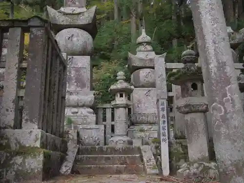高野山金剛峯寺奥の院(和歌山県)