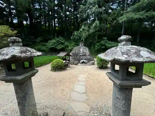 諏訪大社下社春宮の芸術