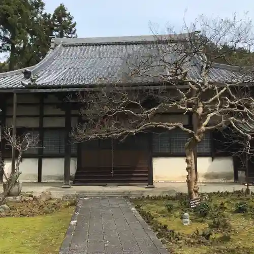 吸湖山　青岸寺の本殿