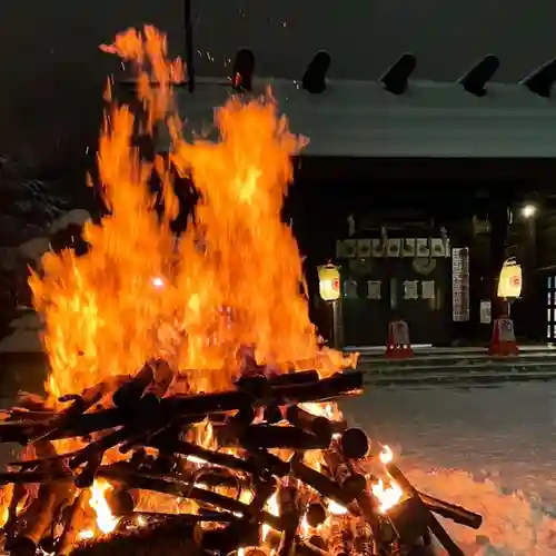 札幌護國神社の山門・神門
