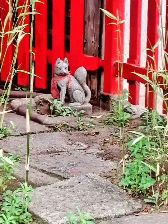 玉姫稲荷神社の{uncategorized: "未分類", other: "その他", undefined: "問題あり", building: "その他建物", grave: "お墓", sacred_gate: "鳥居", guardian: "狛犬", statue: "像", buddha: "仏像", history: "歴史", nature: "自然", garden: "庭園", animal: "動物", pagoda: "塔", temizu: "手水舎", mountain_gate: "山門・神門", sanctuary: "本殿・本堂", subordinate: "末社・摂社", art: "芸術", scenery: "景色", jizo: "地蔵", ema: "絵馬", goshuin: "御朱印", omikuji: "おみくじ", items: "授与品その他", amulet: "お守り", goshuincho: "御朱印帳", eats: "食事", festival: "お祭り", votive_dance: "神楽", shichigosan: "七五三参", wedding: "結婚式", experience: "体験その他", initially: "初詣", around: "周辺", anti_infection: "感染症対策"}