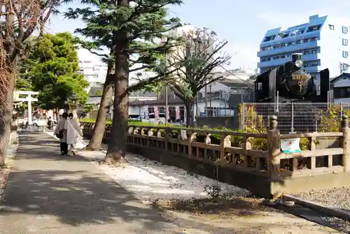 草加神社の周辺