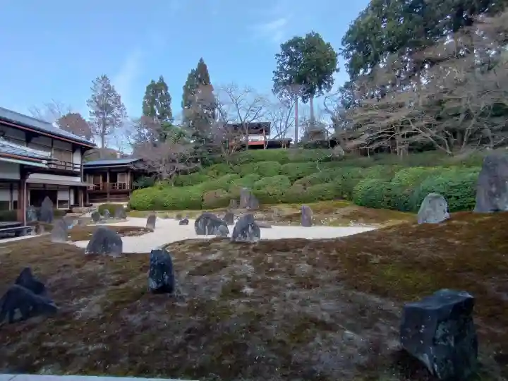 光明院(光明禅院)の{uncategorized: "未分類", other: "その他", undefined: "問題あり", building: "その他建物", grave: "お墓", sacred_gate: "鳥居", guardian: "狛犬", statue: "像", buddha: "仏像", history: "歴史", nature: "自然", garden: "庭園", animal: "動物", pagoda: "塔", temizu: "手水舎", mountain_gate: "山門・神門", sanctuary: "本殿・本堂", subordinate: "末社・摂社", art: "芸術", scenery: "景色", jizo: "地蔵", ema: "絵馬", goshuin: "御朱印", omikuji: "おみくじ", items: "授与品その他", amulet: "お守り", goshuincho: "御朱印帳", eats: "食事", festival: "お祭り", votive_dance: "神楽", shichigosan: "七五三参", wedding: "結婚式", experience: "体験その他", initially: "初詣", around: "周辺", anti_infection: "感染症対策"}