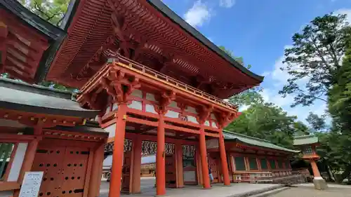 武蔵一宮氷川神社の山門・神門