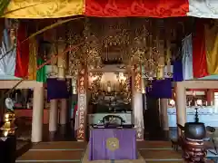 医王寺の本殿