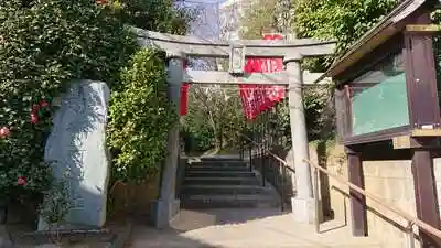 渋澤稲荷神社の鳥居
