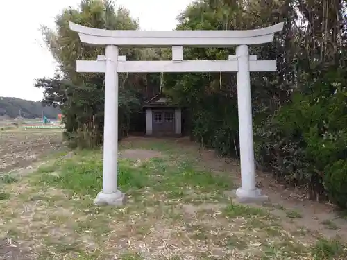 神社の鳥居