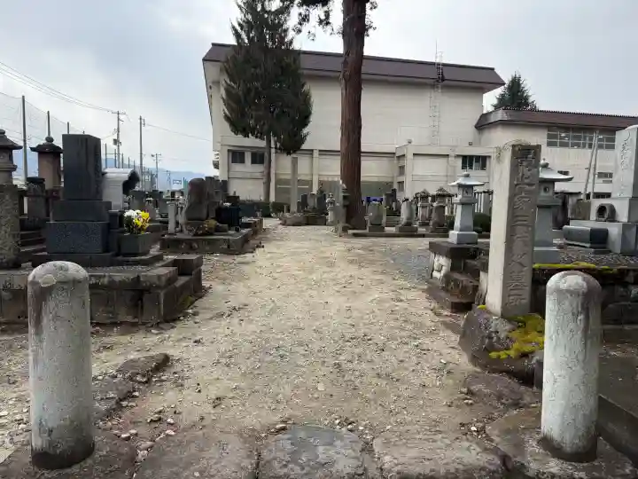 光禅寺の{uncategorized: "未分類", other: "その他", undefined: "問題あり", building: "その他建物", grave: "お墓", sacred_gate: "鳥居", guardian: "狛犬", statue: "像", buddha: "仏像", history: "歴史", nature: "自然", garden: "庭園", animal: "動物", pagoda: "塔", temizu: "手水舎", mountain_gate: "山門・神門", sanctuary: "本殿・本堂", subordinate: "末社・摂社", art: "芸術", scenery: "景色", jizo: "地蔵", ema: "絵馬", goshuin: "御朱印", omikuji: "おみくじ", items: "授与品その他", amulet: "お守り", goshuincho: "御朱印帳", eats: "食事", festival: "お祭り", votive_dance: "神楽", shichigosan: "七五三参", wedding: "結婚式", experience: "体験その他", initially: "初詣", around: "周辺", anti_infection: "感染症対策"}