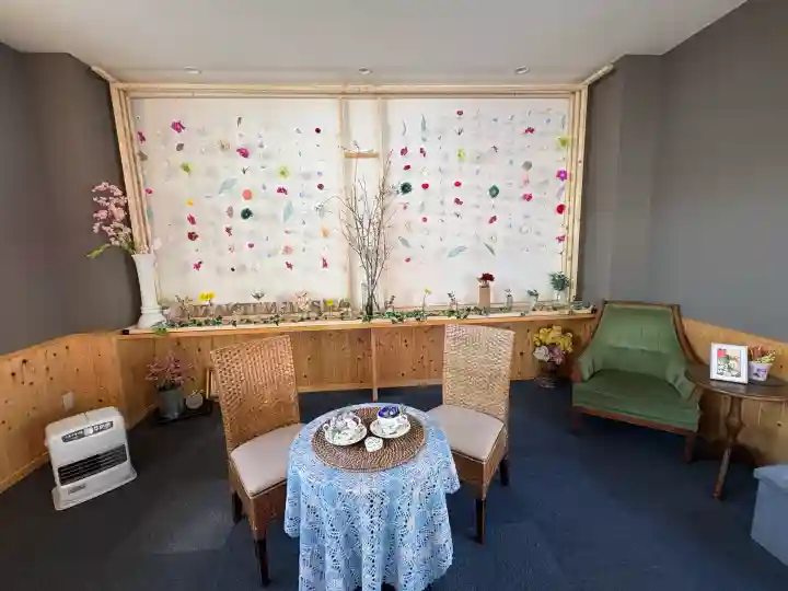 徳島眉山天神社の{uncategorized: "未分類", other: "その他", undefined: "問題あり", building: "その他建物", grave: "お墓", sacred_gate: "鳥居", guardian: "狛犬", statue: "像", buddha: "仏像", history: "歴史", nature: "自然", garden: "庭園", animal: "動物", pagoda: "塔", temizu: "手水舎", mountain_gate: "山門・神門", sanctuary: "本殿・本堂", subordinate: "末社・摂社", art: "芸術", scenery: "景色", jizo: "地蔵", ema: "絵馬", goshuin: "御朱印", omikuji: "おみくじ", items: "授与品その他", amulet: "お守り", goshuincho: "御朱印帳", eats: "食事", festival: "お祭り", votive_dance: "神楽", shichigosan: "七五三参", wedding: "結婚式", experience: "体験その他", initially: "初詣", around: "周辺", anti_infection: "感染症対策"}