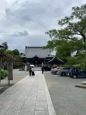 本覚寺の{uncategorized: "未分類", other: "その他", undefined: "問題あり", building: "その他建物", grave: "お墓", sacred_gate: "鳥居", guardian: "狛犬", statue: "像", buddha: "仏像", history: "歴史", nature: "自然", garden: "庭園", animal: "動物", pagoda: "塔", temizu: "手水舎", mountain_gate: "山門・神門", sanctuary: "本殿・本堂", subordinate: "末社・摂社", art: "芸術", scenery: "景色", jizo: "地蔵", ema: "絵馬", goshuin: "御朱印", omikuji: "おみくじ", items: "授与品その他", amulet: "お守り", goshuincho: "御朱印帳", eats: "食事", festival: "お祭り", votive_dance: "神楽", shichigosan: "七五三参", wedding: "結婚式", experience: "体験その他", initially: "初詣", around: "周辺", anti_infection: "感染症対策"}