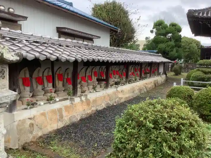 観音教会(国府観音)の地蔵