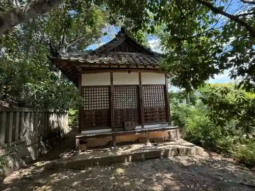 叡福寺の{uncategorized: "未分類", other: "その他", undefined: "問題あり", building: "その他建物", grave: "お墓", sacred_gate: "鳥居", guardian: "狛犬", statue: "像", buddha: "仏像", history: "歴史", nature: "自然", garden: "庭園", animal: "動物", pagoda: "塔", temizu: "手水舎", mountain_gate: "山門・神門", sanctuary: "本殿・本堂", subordinate: "末社・摂社", art: "芸術", scenery: "景色", jizo: "地蔵", ema: "絵馬", goshuin: "御朱印", omikuji: "おみくじ", items: "授与品その他", amulet: "お守り", goshuincho: "御朱印帳", eats: "食事", festival: "お祭り", votive_dance: "神楽", shichigosan: "七五三参", wedding: "結婚式", experience: "体験その他", initially: "初詣", around: "周辺", anti_infection: "感染症対策"}