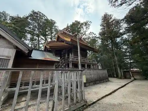 須佐神社の{uncategorized: "未分類", other: "その他", undefined: "問題あり", building: "その他建物", grave: "お墓", sacred_gate: "鳥居", guardian: "狛犬", statue: "像", buddha: "仏像", history: "歴史", nature: "自然", garden: "庭園", animal: "動物", pagoda: "塔", temizu: "手水舎", mountain_gate: "山門・神門", sanctuary: "本殿・本堂", subordinate: "末社・摂社", art: "芸術", scenery: "景色", jizo: "地蔵", ema: "絵馬", goshuin: "御朱印", omikuji: "おみくじ", items: "授与品その他", amulet: "お守り", goshuincho: "御朱印帳", eats: "食事", festival: "お祭り", votive_dance: "神楽", shichigosan: "七五三参", wedding: "結婚式", experience: "体験その他", initially: "初詣", around: "周辺", anti_infection: "感染症対策"}
