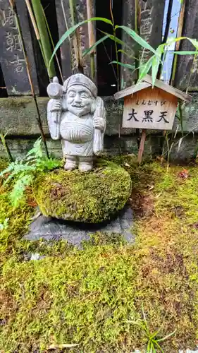 陽運寺の像