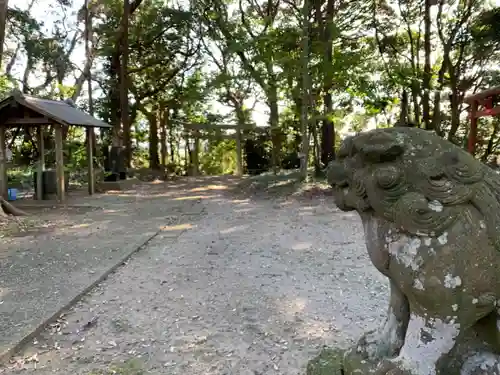八幡神社の狛犬
