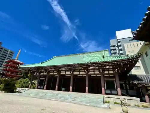 東長寺の本殿