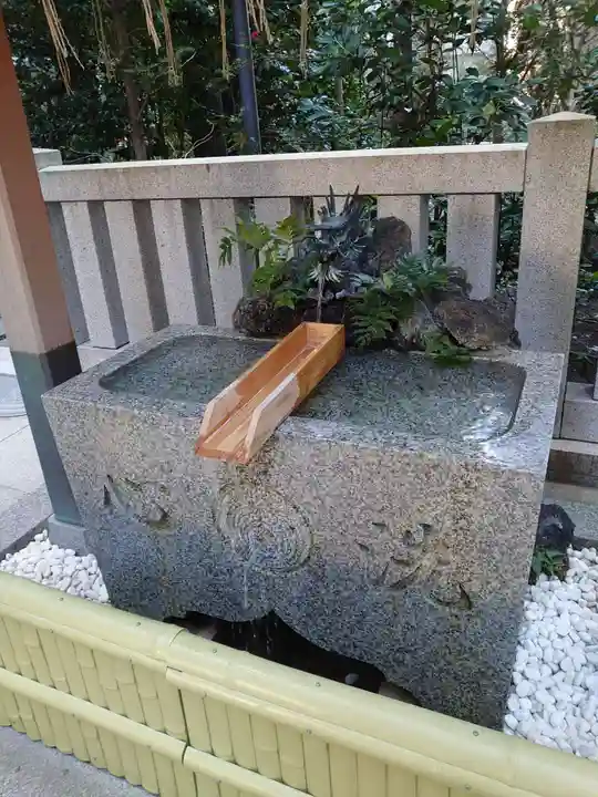 福徳神社(芽吹稲荷)の手水舎