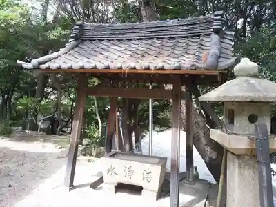 浅間社（鶴ヶ崎神社）の手水舎