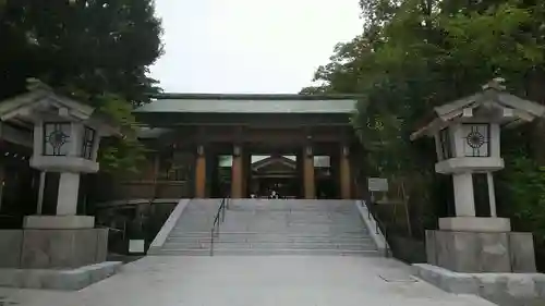 東郷神社の山門・神門