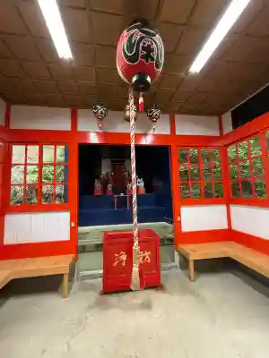 安志稲荷神社の{uncategorized: "未分類", other: "その他", undefined: "問題あり", building: "その他建物", grave: "お墓", sacred_gate: "鳥居", guardian: "狛犬", statue: "像", buddha: "仏像", history: "歴史", nature: "自然", garden: "庭園", animal: "動物", pagoda: "塔", temizu: "手水舎", mountain_gate: "山門・神門", sanctuary: "本殿・本堂", subordinate: "末社・摂社", art: "芸術", scenery: "景色", jizo: "地蔵", ema: "絵馬", goshuin: "御朱印", omikuji: "おみくじ", items: "授与品その他", amulet: "お守り", goshuincho: "御朱印帳", eats: "食事", festival: "お祭り", votive_dance: "神楽", shichigosan: "七五三参", wedding: "結婚式", experience: "体験その他", initially: "初詣", around: "周辺", anti_infection: "感染症対策"}
