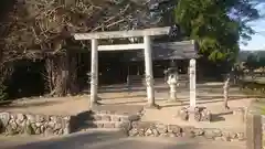 雨霜神社の鳥居