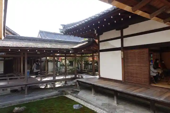 仁和寺の本殿・本堂