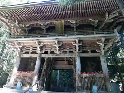 大宝寺の山門・神門