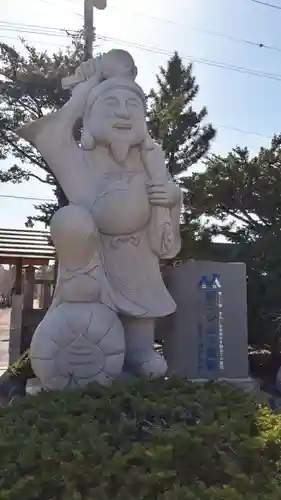 白老八幡神社の像