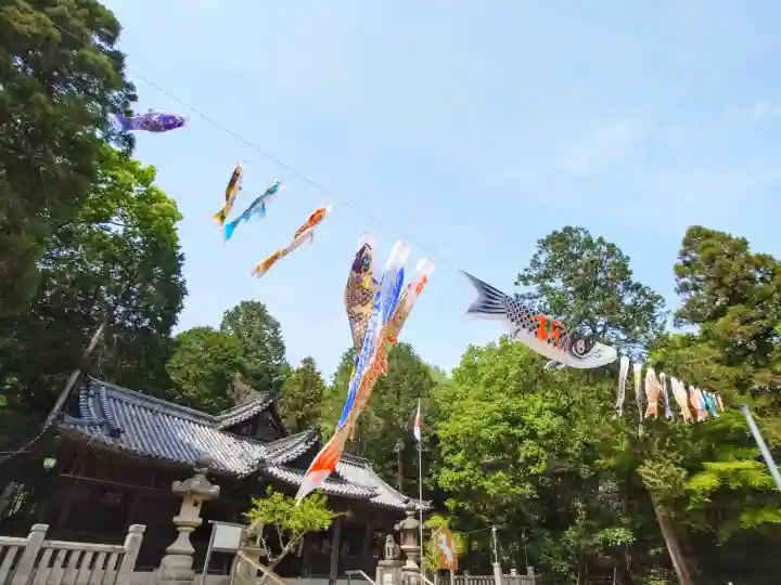 那波八幡神社の{uncategorized: "未分類", other: "その他", undefined: "問題あり", building: "その他建物", grave: "お墓", sacred_gate: "鳥居", guardian: "狛犬", statue: "像", buddha: "仏像", history: "歴史", nature: "自然", garden: "庭園", animal: "動物", pagoda: "塔", temizu: "手水舎", mountain_gate: "山門・神門", sanctuary: "本殿・本堂", subordinate: "末社・摂社", art: "芸術", scenery: "景色", jizo: "地蔵", ema: "絵馬", goshuin: "御朱印", omikuji: "おみくじ", items: "授与品その他", amulet: "お守り", goshuincho: "御朱印帳", eats: "食事", festival: "お祭り", votive_dance: "神楽", shichigosan: "七五三参", wedding: "結婚式", experience: "体験その他", initially: "初詣", around: "周辺", anti_infection: "感染症対策"}