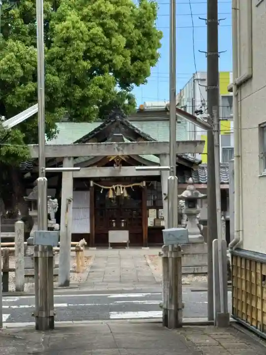 宗像神社の{uncategorized: "未分類", other: "その他", undefined: "問題あり", building: "その他建物", grave: "お墓", sacred_gate: "鳥居", guardian: "狛犬", statue: "像", buddha: "仏像", history: "歴史", nature: "自然", garden: "庭園", animal: "動物", pagoda: "塔", temizu: "手水舎", mountain_gate: "山門・神門", sanctuary: "本殿・本堂", subordinate: "末社・摂社", art: "芸術", scenery: "景色", jizo: "地蔵", ema: "絵馬", goshuin: "御朱印", omikuji: "おみくじ", items: "授与品その他", amulet: "お守り", goshuincho: "御朱印帳", eats: "食事", festival: "お祭り", votive_dance: "神楽", shichigosan: "七五三参", wedding: "結婚式", experience: "体験その他", initially: "初詣", around: "周辺", anti_infection: "感染症対策"}