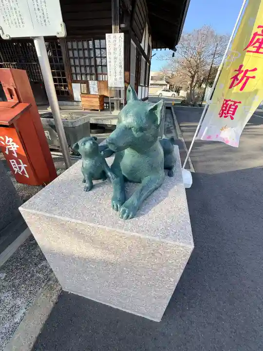 龍泉寺の{uncategorized: "未分類", other: "その他", undefined: "問題あり", building: "その他建物", grave: "お墓", sacred_gate: "鳥居", guardian: "狛犬", statue: "像", buddha: "仏像", history: "歴史", nature: "自然", garden: "庭園", animal: "動物", pagoda: "塔", temizu: "手水舎", mountain_gate: "山門・神門", sanctuary: "本殿・本堂", subordinate: "末社・摂社", art: "芸術", scenery: "景色", jizo: "地蔵", ema: "絵馬", goshuin: "御朱印", omikuji: "おみくじ", items: "授与品その他", amulet: "お守り", goshuincho: "御朱印帳", eats: "食事", festival: "お祭り", votive_dance: "神楽", shichigosan: "七五三参", wedding: "結婚式", experience: "体験その他", initially: "初詣", around: "周辺", anti_infection: "感染症対策"}