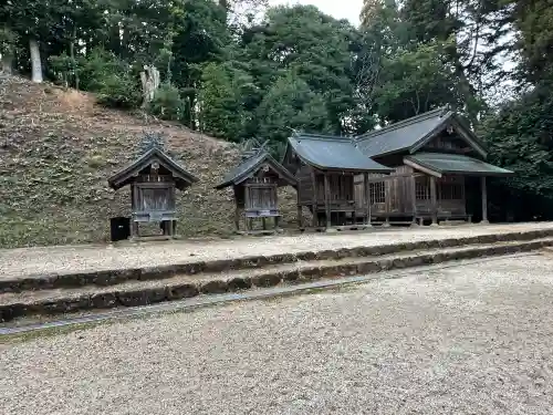 神魂神社の{uncategorized: "未分類", other: "その他", undefined: "問題あり", building: "その他建物", grave: "お墓", sacred_gate: "鳥居", guardian: "狛犬", statue: "像", buddha: "仏像", history: "歴史", nature: "自然", garden: "庭園", animal: "動物", pagoda: "塔", temizu: "手水舎", mountain_gate: "山門・神門", sanctuary: "本殿・本堂", subordinate: "末社・摂社", art: "芸術", scenery: "景色", jizo: "地蔵", ema: "絵馬", goshuin: "御朱印", omikuji: "おみくじ", items: "授与品その他", amulet: "お守り", goshuincho: "御朱印帳", eats: "食事", festival: "お祭り", votive_dance: "神楽", shichigosan: "七五三参", wedding: "結婚式", experience: "体験その他", initially: "初詣", around: "周辺", anti_infection: "感染症対策"}