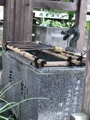 思金神社の手水舎