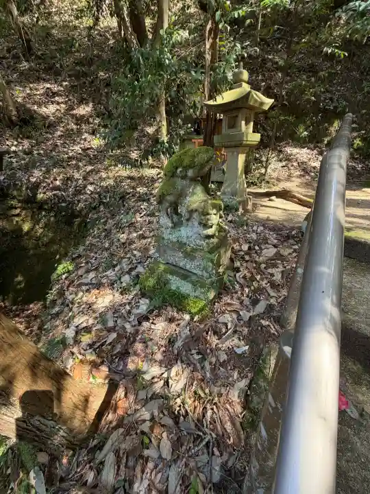 玉作湯神社の{uncategorized: "未分類", other: "その他", undefined: "問題あり", building: "その他建物", grave: "お墓", sacred_gate: "鳥居", guardian: "狛犬", statue: "像", buddha: "仏像", history: "歴史", nature: "自然", garden: "庭園", animal: "動物", pagoda: "塔", temizu: "手水舎", mountain_gate: "山門・神門", sanctuary: "本殿・本堂", subordinate: "末社・摂社", art: "芸術", scenery: "景色", jizo: "地蔵", ema: "絵馬", goshuin: "御朱印", omikuji: "おみくじ", items: "授与品その他", amulet: "お守り", goshuincho: "御朱印帳", eats: "食事", festival: "お祭り", votive_dance: "神楽", shichigosan: "七五三参", wedding: "結婚式", experience: "体験その他", initially: "初詣", around: "周辺", anti_infection: "感染症対策"}