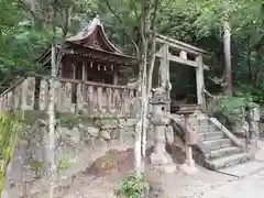 石上神宮の末社