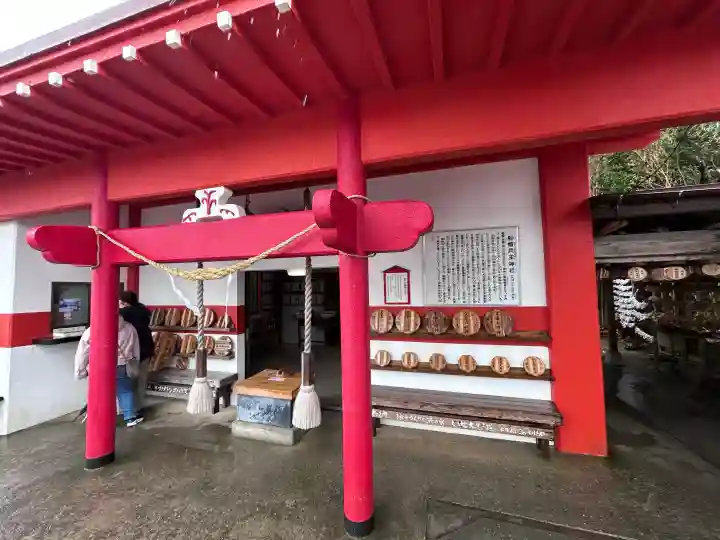 射楯兵主神社の{uncategorized: "未分類", other: "その他", undefined: "問題あり", building: "その他建物", grave: "お墓", sacred_gate: "鳥居", guardian: "狛犬", statue: "像", buddha: "仏像", history: "歴史", nature: "自然", garden: "庭園", animal: "動物", pagoda: "塔", temizu: "手水舎", mountain_gate: "山門・神門", sanctuary: "本殿・本堂", subordinate: "末社・摂社", art: "芸術", scenery: "景色", jizo: "地蔵", ema: "絵馬", goshuin: "御朱印", omikuji: "おみくじ", items: "授与品その他", amulet: "お守り", goshuincho: "御朱印帳", eats: "食事", festival: "お祭り", votive_dance: "神楽", shichigosan: "七五三参", wedding: "結婚式", experience: "体験その他", initially: "初詣", around: "周辺", anti_infection: "感染症対策"}