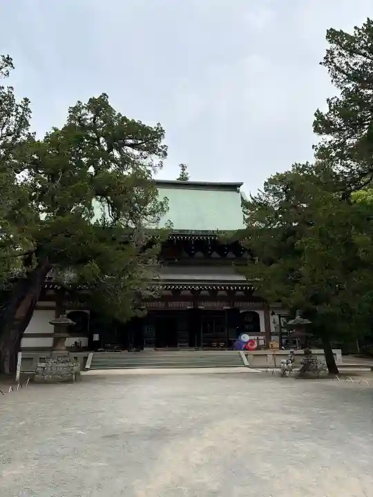 円覚寺の{uncategorized: "未分類", other: "その他", undefined: "問題あり", building: "その他建物", grave: "お墓", sacred_gate: "鳥居", guardian: "狛犬", statue: "像", buddha: "仏像", history: "歴史", nature: "自然", garden: "庭園", animal: "動物", pagoda: "塔", temizu: "手水舎", mountain_gate: "山門・神門", sanctuary: "本殿・本堂", subordinate: "末社・摂社", art: "芸術", scenery: "景色", jizo: "地蔵", ema: "絵馬", goshuin: "御朱印", omikuji: "おみくじ", items: "授与品その他", amulet: "お守り", goshuincho: "御朱印帳", eats: "食事", festival: "お祭り", votive_dance: "神楽", shichigosan: "七五三参", wedding: "結婚式", experience: "体験その他", initially: "初詣", around: "周辺", anti_infection: "感染症対策"}
