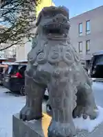 北海道神宮頓宮の狛犬