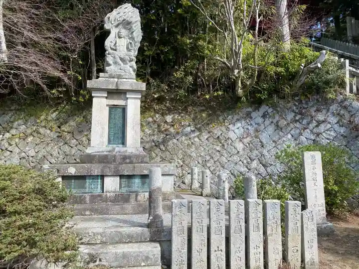 千光寺の{uncategorized: "未分類", other: "その他", undefined: "問題あり", building: "その他建物", grave: "お墓", sacred_gate: "鳥居", guardian: "狛犬", statue: "像", buddha: "仏像", history: "歴史", nature: "自然", garden: "庭園", animal: "動物", pagoda: "塔", temizu: "手水舎", mountain_gate: "山門・神門", sanctuary: "本殿・本堂", subordinate: "末社・摂社", art: "芸術", scenery: "景色", jizo: "地蔵", ema: "絵馬", goshuin: "御朱印", omikuji: "おみくじ", items: "授与品その他", amulet: "お守り", goshuincho: "御朱印帳", eats: "食事", festival: "お祭り", votive_dance: "神楽", shichigosan: "七五三参", wedding: "結婚式", experience: "体験その他", initially: "初詣", around: "周辺", anti_infection: "感染症対策"}