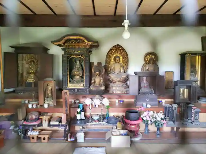 本薬師寺跡の仏像
