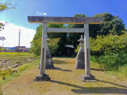 神明社の鳥居