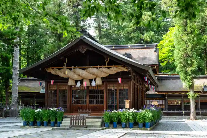 諏訪大社下社春宮(長野県)