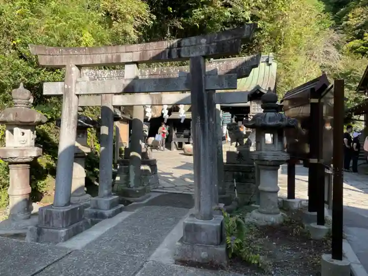 銭洗弁財天宇賀福神社(神奈川県)