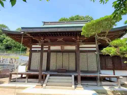 与楽寺の本殿・本堂