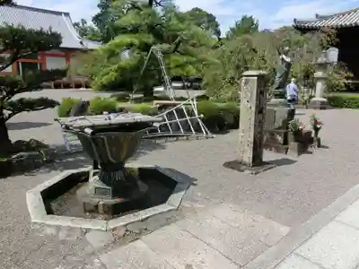 道成寺の手水舎